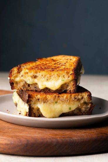 CHEESE GRILLED SANDWICH