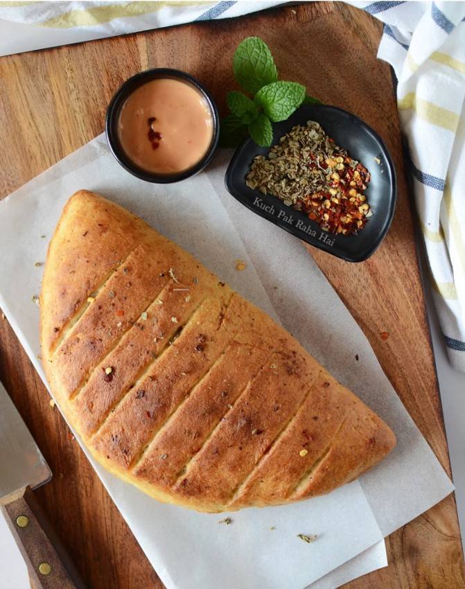 SUPREME GARLIC BREAD