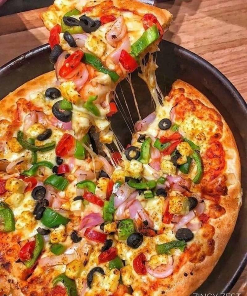 Ultimate Paneer Capsicum Pizza